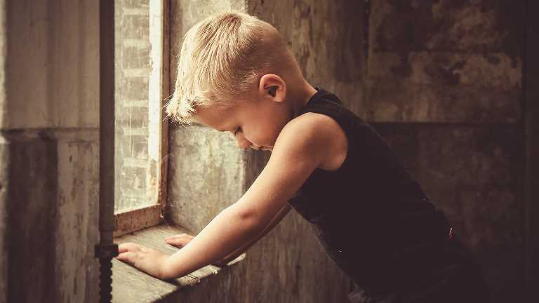 Sosyal Mesafelenme Süreci Çocukları Ruhsal Olarak Etkilemekte