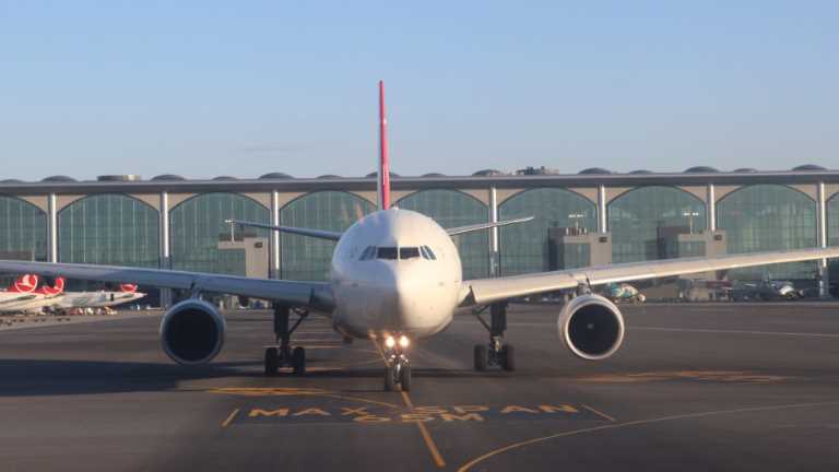 Türkiye’ye gelecek tüm yolculardan uçuş öncesi negatif test sonucu istenecek