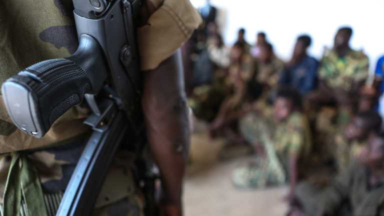 BM ve AB, Çocukların Silahlı Gruplara Dahil Edilmesi ve Çatışmalarda Kullanılmasının COVİD Riski ile Körüklendiği Konusunda Uyarıda Bulundu 