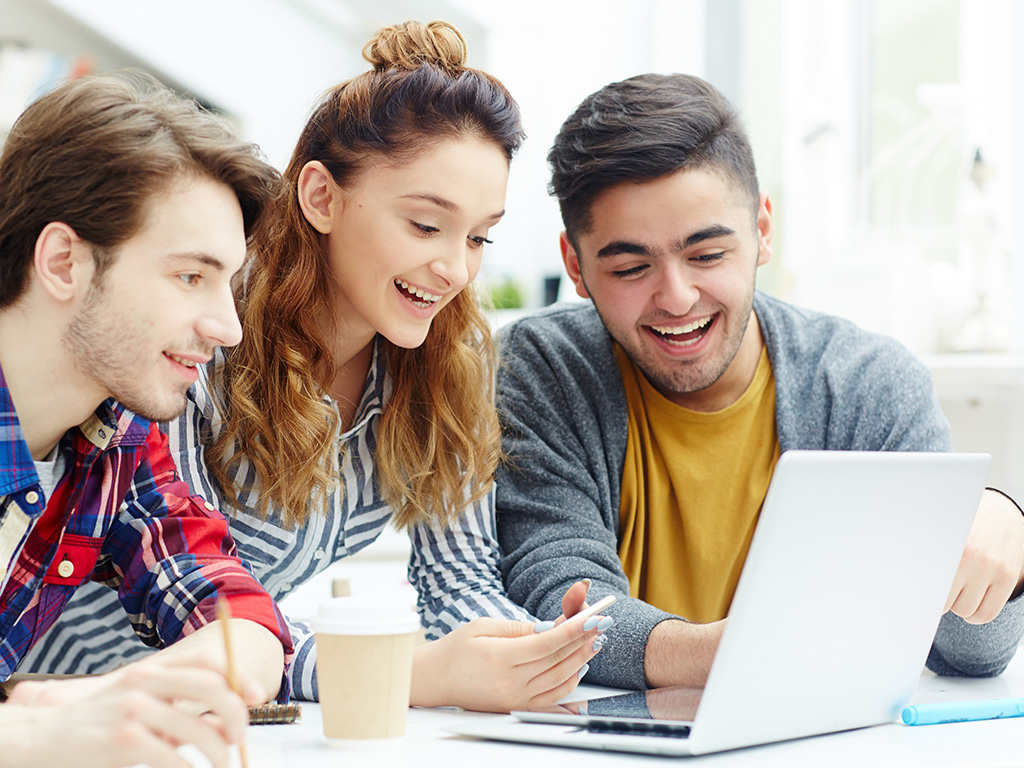 Online Üniversite Tanıtımı