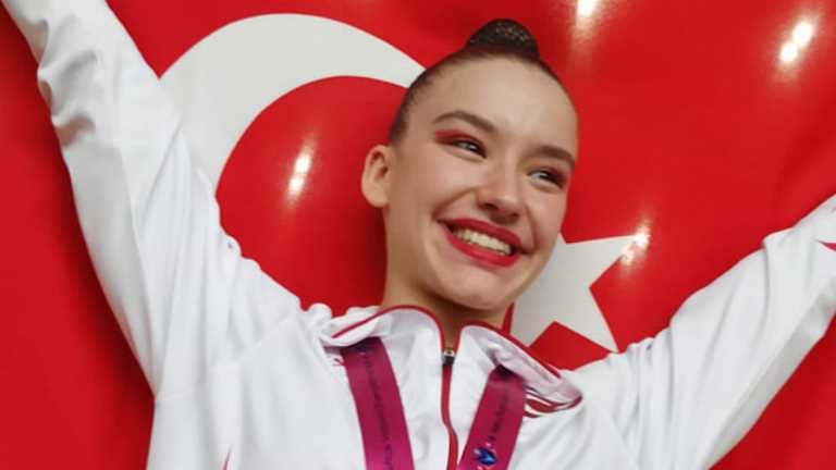 Ayşe Begüm Onbaşı world champion in aerobic gymnastics