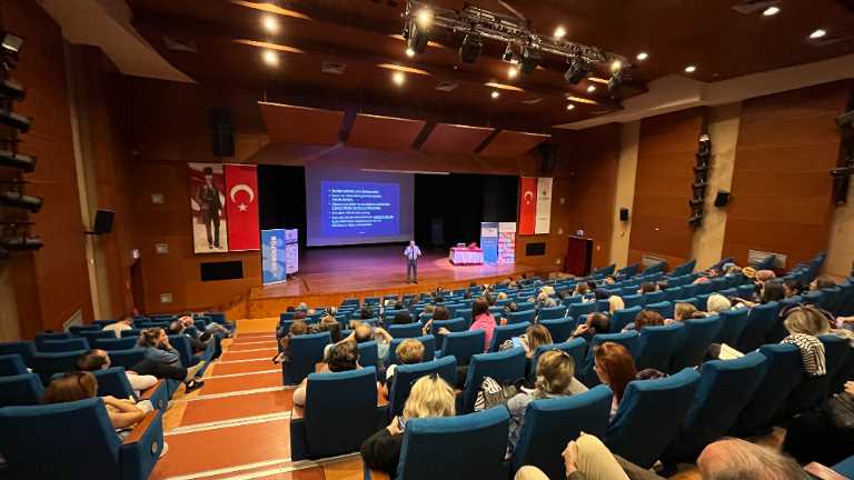Kartal RAM ve İstanbul Gelişim Üniversitesi İş Birliği ile Gerçekleştirilen Çocuğun Cinsel İstismarı ve Psiko-Sosyal Yaklaşımlar Eğitimi