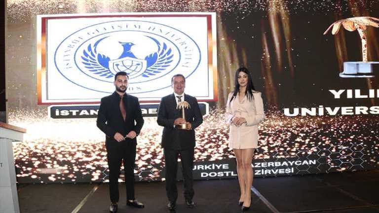 İGÜ'ye Yılın Üniversitesi Ödülü!