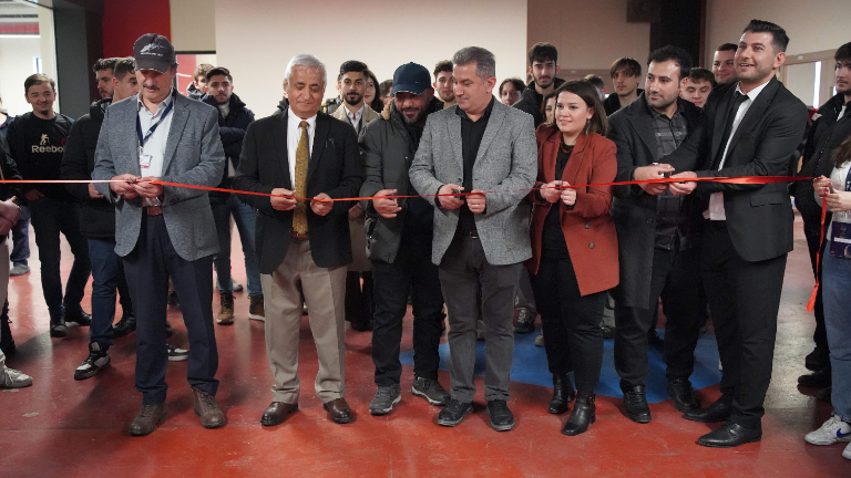 İGÜ’de 4. Elektronik Devreler Proje Sergisi’nin açılışı yapıldı!