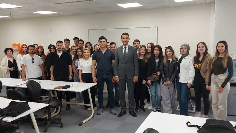 Resmi Kurumlarda Protokol ve İletişim