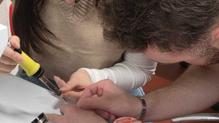 Elektrik-Elektronik Mühendisliği (İngilizce) Öğrencilerinden Piezoelektrik Sensör Uygulaması