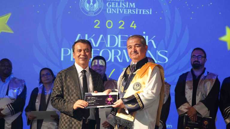 Akademik Başarılar Ödüllendirildi: 2024 Yılı Akademik Performans Ödül Töreni Gerçekleştirildi