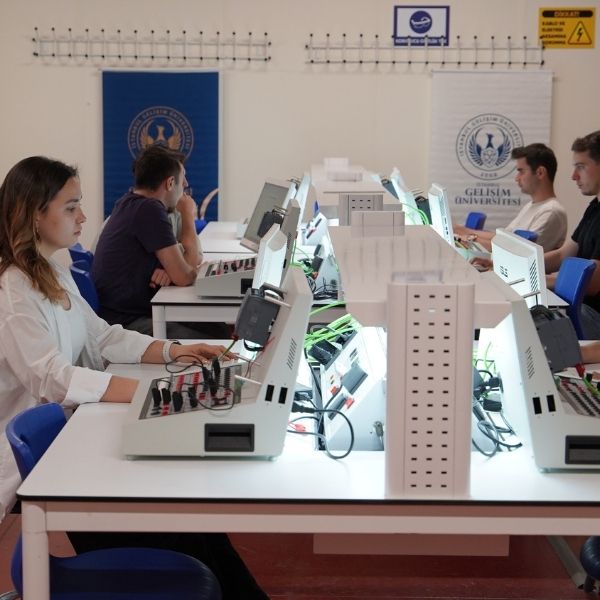 İstanbul Gelişim Üniversitesi Galeri