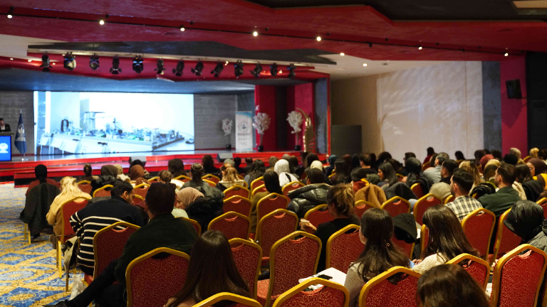 İGÜ’de Psikolojik Danışmanlar ve Rehber Öğretmenlerine Yönelik Sanat Terapisi Eğitimi Gerçekleştirildi