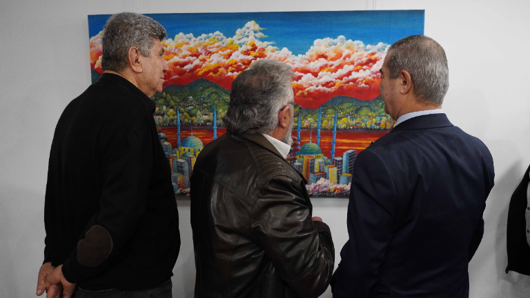 Ressam Bilgin Çelik’in “Kozmik Yolculuk” Sergisi İstanbul Gelişim Sanat Galerisi’nde Açıldı