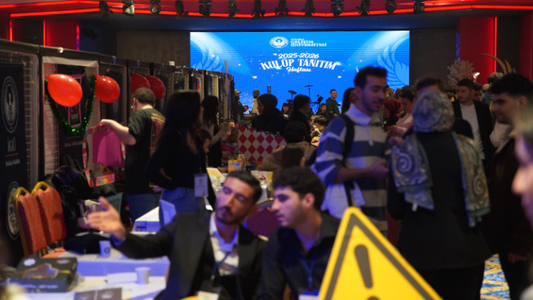 İGÜ Kulüp Tanıtım Haftası Yoğun Katılımla Gerçekleşti 96 Kulübün Buluştuğu Etkinlik Kampüse Enerji Kattı