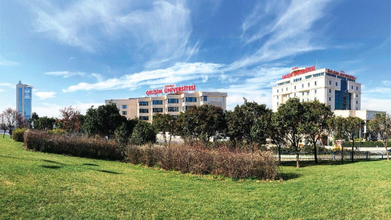 İGÜ Kütüphanesi Sınav Haftasında Hafta İçi 24 Saat Açık: Gece Boyu Sıcak Çorba İkramı!