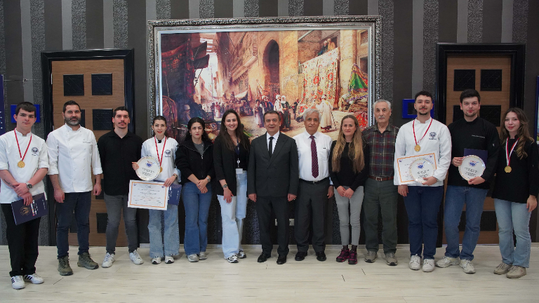 Istanbul Gelisim University Students Win Gold Medal at the International Gastronomy Festival!