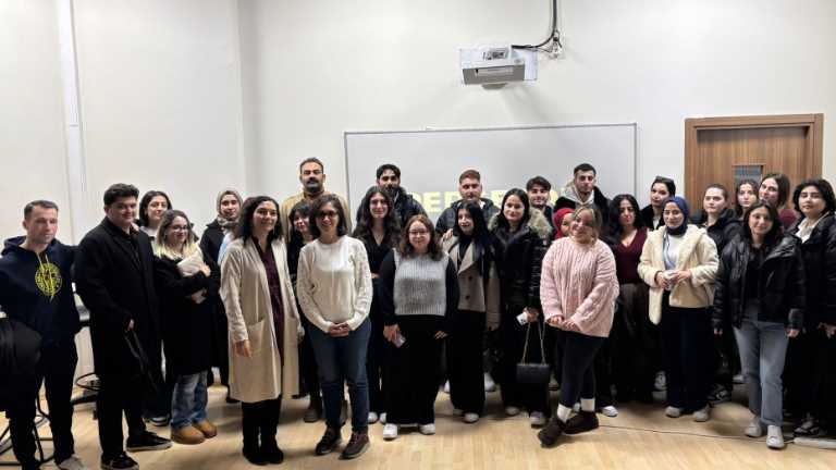 Persepolis Film Gösterimi ve Söyleşi: Toplumsal Cinsiyet, Göç ve Kimlik