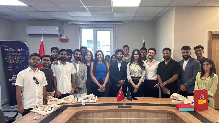 A Visit from the Greenwich University Delegation to Our University