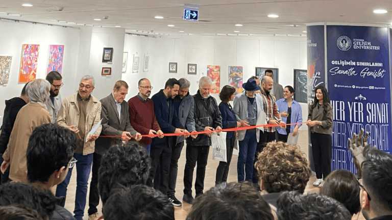 Uluslararası Farklı Oluşumlar karma sergisi İGÜ’de sanatseverlerle buluştu!