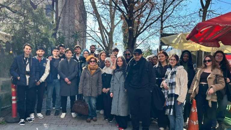 ARC108 Introduction to Architectural Design I dersi kapsamında Karaköy Saha Gezisi