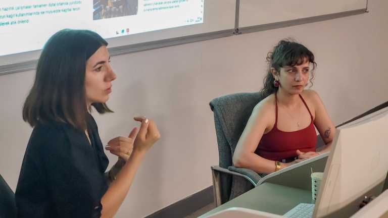 Arş. Gör. Dr. Eda Türkay, Fenerbahçe Üniversitesi’nde “Sürdürülebilirlik ve Film Yapımı” konulu konuşma gerçekleştirdi!