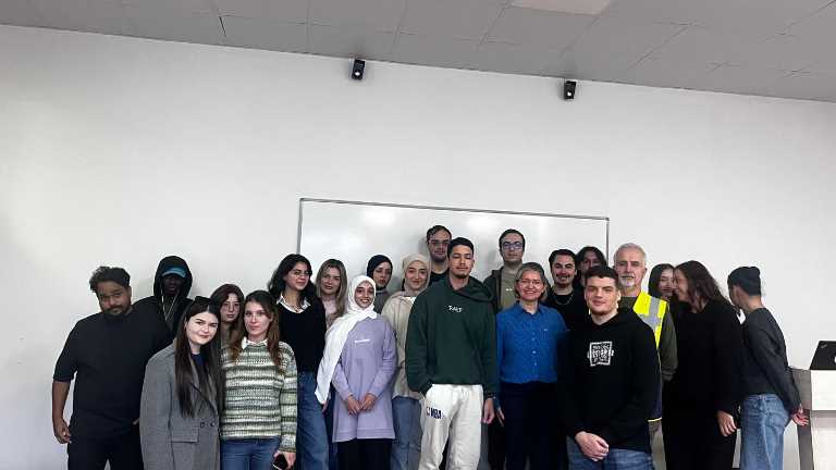 #In-Class Industry Sharing: “Ferry Flight” Experience Held#