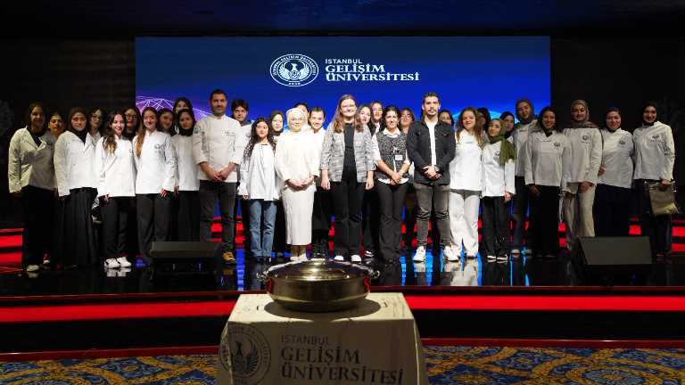  Geleceğin Şefleri Beyaz Ceketleriyle Buluştu