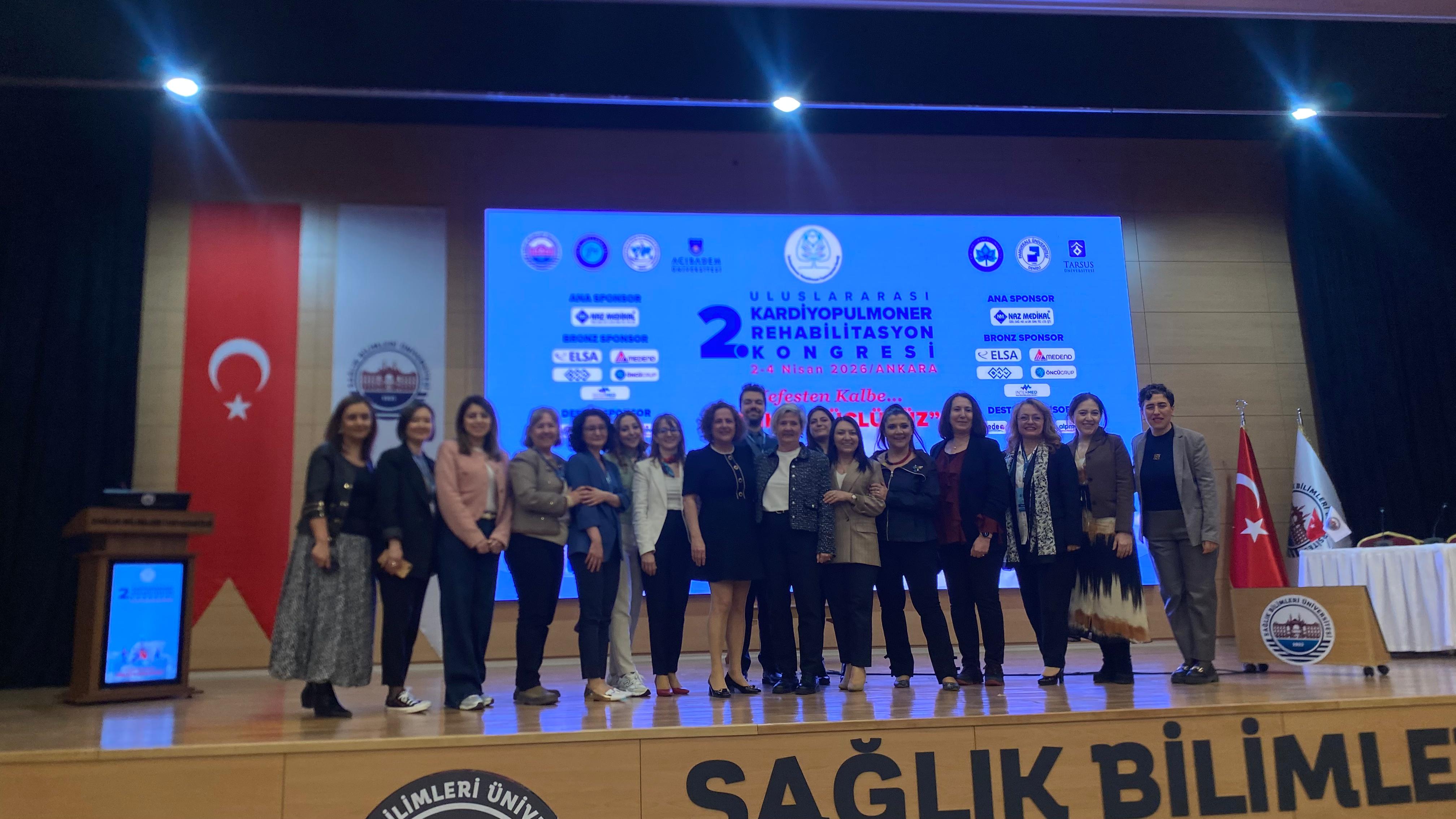 2. Uluslararası Kardiyopulmoner Rehabilitasyon Kongresi toplu fotoğraf