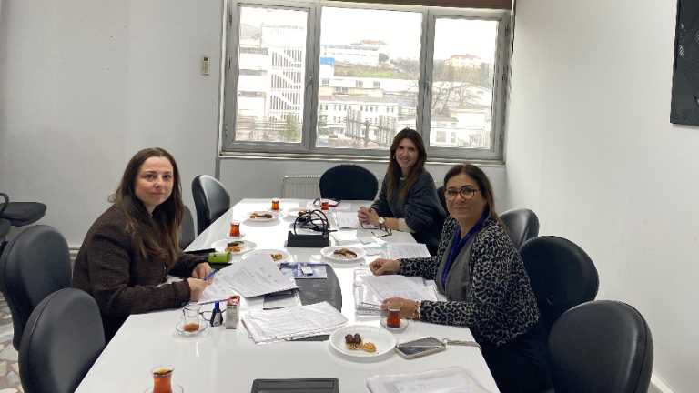 Sağlık Hizmetleri Meslek Yüksekokulu Stajyer Öğrencilerine Zorunlu Temel İş Sağlığı ve Güvenliği Eğitimi Verildi