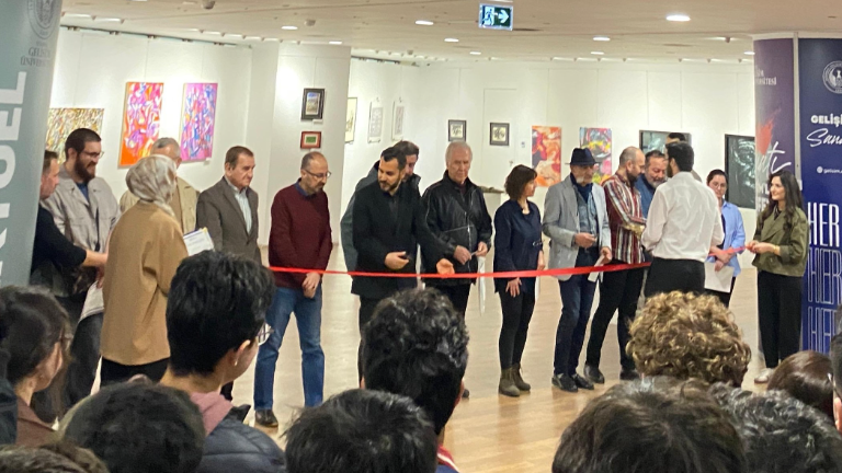 Uluslararası Farklı Oluşumlar Karma Sergisi İGÜ’de Sanatseverlerle Buluştu