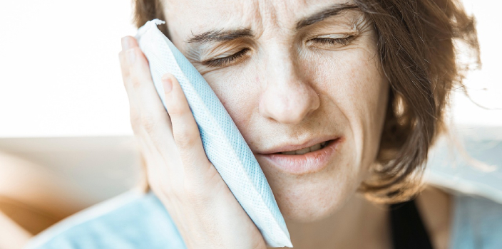 Diş Ağrısına Acil Olarak Ne İyi Gelir? Evde Yapılabilecekler Nelerdir?