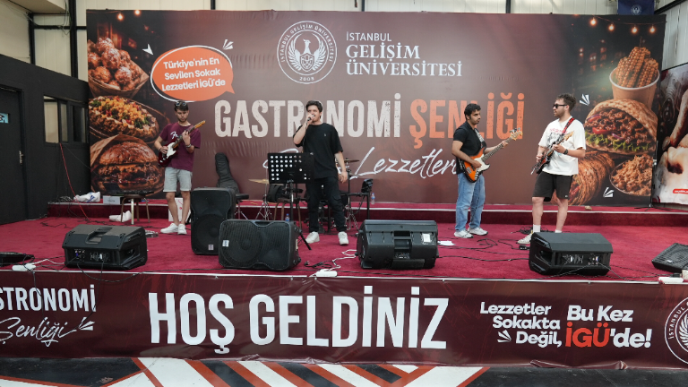 İstanbul Gelişim Üniversitesi’nde Sokak Lezzetleri Şöleni