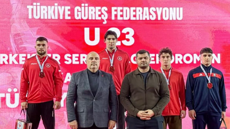 Türkiye Championship Title in Wrestling Goes to Istanbul Gelisim University