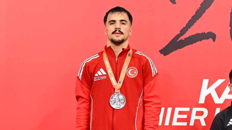 IGU Student Nuri Kılıç Wins Silver Medal at Karate One-Premier League Istanbul