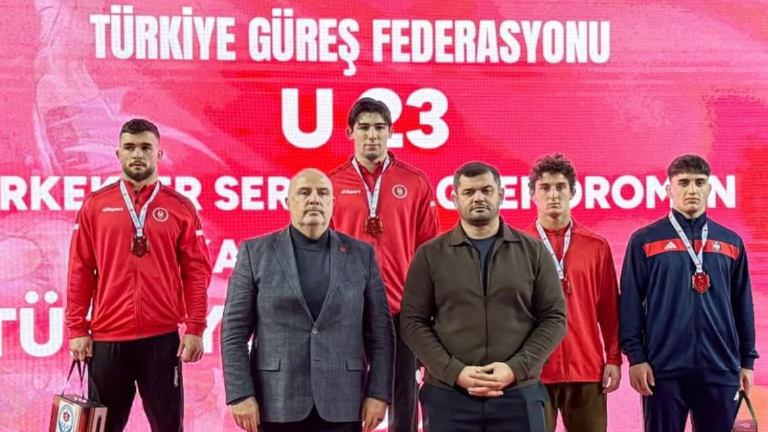 Güreş Branşında Türkiye Şampiyonluğu İstanbul Gelişim Üniversitesi’ne Geldi