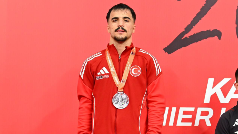 İGÜ Öğrencisi Nuri Kılıç’tan Karate 1 Premier Lig İstanbul’da Gümüş Madalya