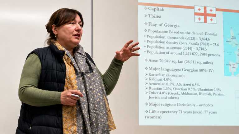 Doç. Dr. Ekaterine Pirtskhalava