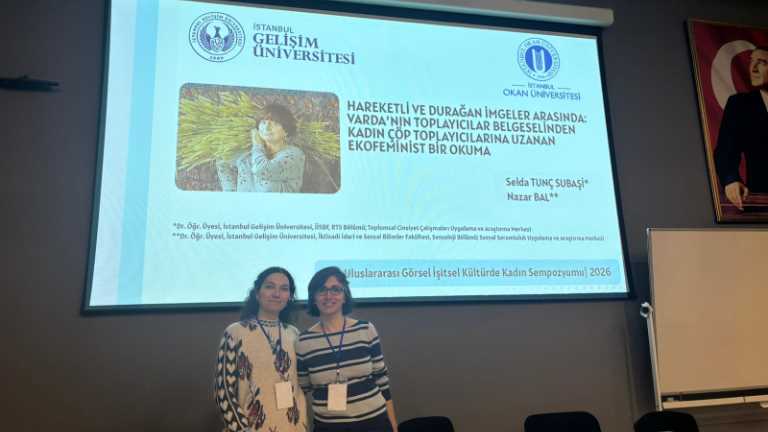 TCCUAM temsilcileri, “Kadın, Ekoloji ve Mekânsal Öznellik” oturumunda sunumlarını gerçekleştirirken.